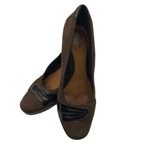 Clarks Artisan Wedge Pumps Womens‎ 8.5 Brown Suede Leather  Office Classic